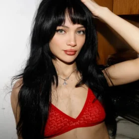Flocked Logo Mesh Criss Cross Bralette – Cherry